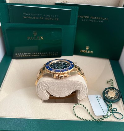 Rolex Submariner Date New Unworn Full Sticker 126618lb Yellow Gold