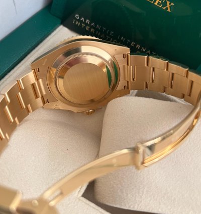 Rolex Submariner Date New Unworn Full Sticker 126618lb Yellow Gold