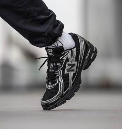 Ne W Balance 740 Black Running Shoes