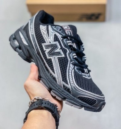Ne W Balance 740 Black Running Shoes