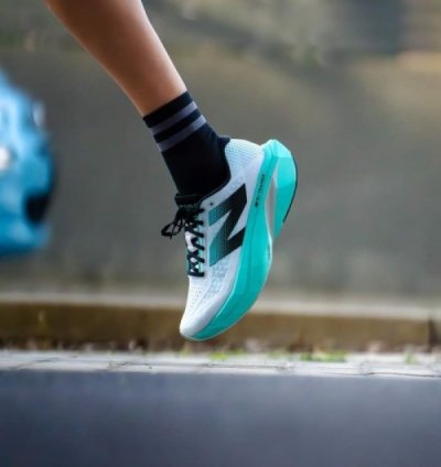 Ne W Balance Supercomp Trainer V3 Running Shoes