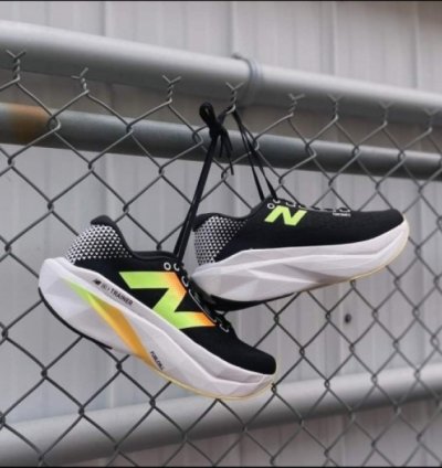 Ne W Balance Supercomp Trainer V3 Running Shoes