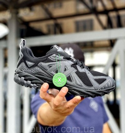 New Balance 610 Black Running Shoes
