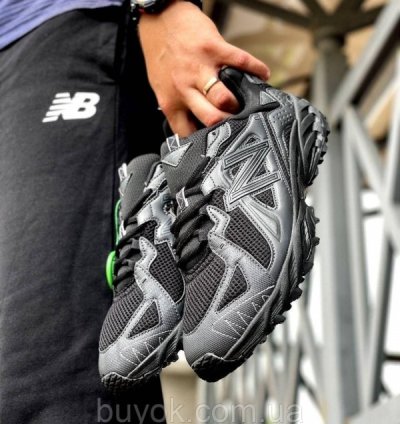 New Balance 610 Black Running Shoes