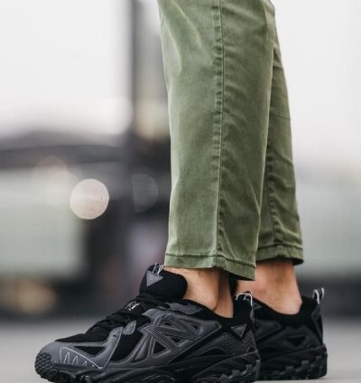 New Balance 610 Black Running Shoes