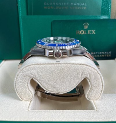 Rolex Submariner Date Oyster Perpetual 41mm 18k White Gold Black Dial Ceramic Blue Bezel 126619lb