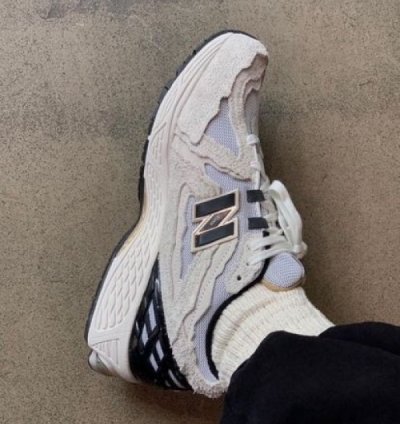 Newbalance 1906d Grey Gold Running Shoes