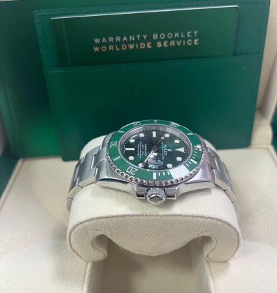 Rolex Submariner Date Stainless Steel The Hulk Green Dial 116610lv New Rolex Green Card