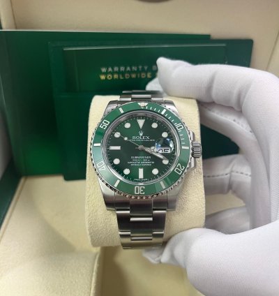 Rolex Submariner Date Stainless Steel The Hulk Green Dial 116610lv New Rolex Green Card