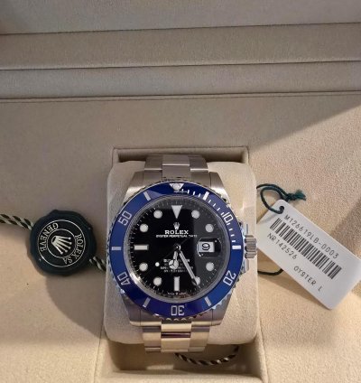 Rolex Submariner Date This Is An Unworn Cookie Monster With All Warranty Cards