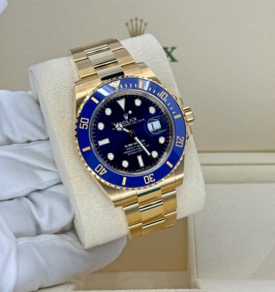 Rolex Submariner Date Unworn 2024 18k Yellow Gold Blue Dial 126618lb Complete