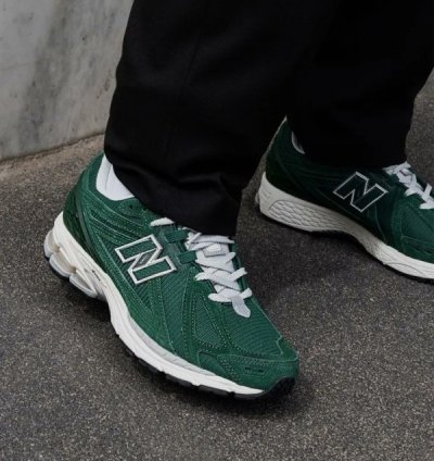 Newbalance 1906r Night Watch Green Running Shoes