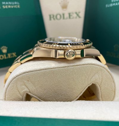 Rolex Submariner Date Unworn Submariner Date 41mm 126618ln Yellow Gold Black Bezel Black Dial