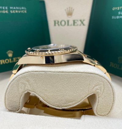 Rolex Submariner Date Unworn Submariner Date 41mm 126618ln Yellow Gold Black Bezel Black Dial