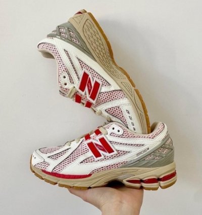 Newbalance 1906r Sea Salt True Red Sneakers