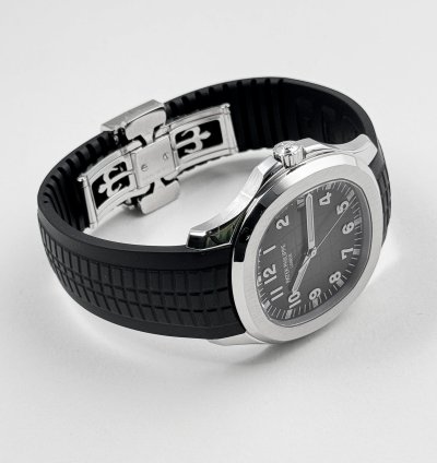 Patek Philippe Aquanaut 5167a-001 Selfwinding Stainless Steel Black Dial 2022