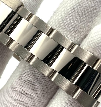 Rolex Submariner Date Unworn Submariner Date Smurf 41mm Blue Date White Gold 126619lb Box Papers 2024