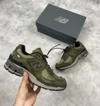 Newbalance 2002r Olive Sneakers