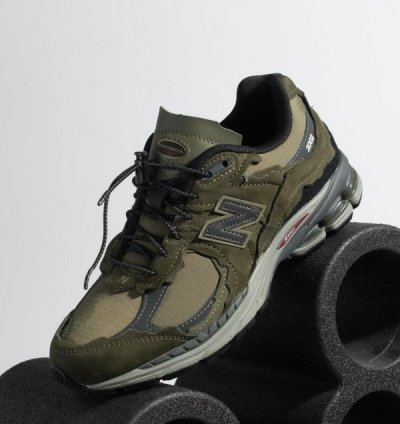 Newbalance 2002r Olive Sneakers