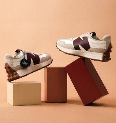 Newbalance 327 Burgundy Running Shoes