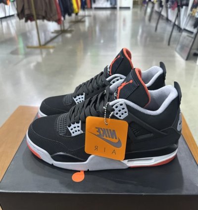 Air Jordan 4 Retro Bred