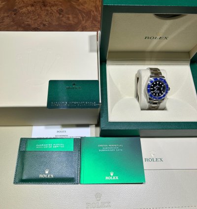 Rolex Submariner Date White Gold 126619