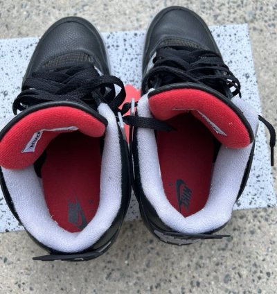 Air Jordan 4 Retro Bred