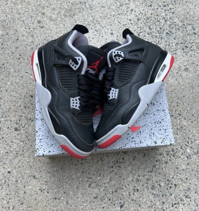 Air Jordan 4 Retro Bred