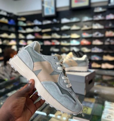 Newbalance 327 Juniper Sneakers