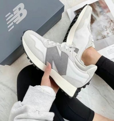 Newbalance 327 Nimbus Cloud Sneakers