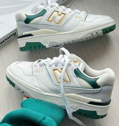 Newbalance 550 Nightwatch Green Running Shoes