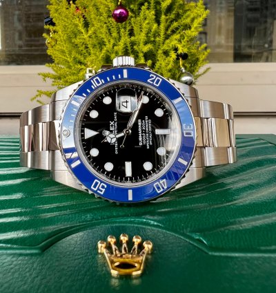 Rolex Submariner Date White Gold Submariner Unworn below Msrp - Unsized
