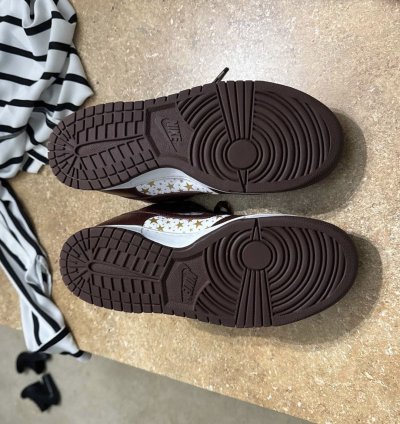 Supreme Dunks Brown Size 8