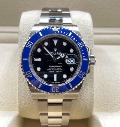 Rolex Submariner Date Whitegold Smurf Blue Bezel Black Dial 41mm Like New Full Set Box Papers