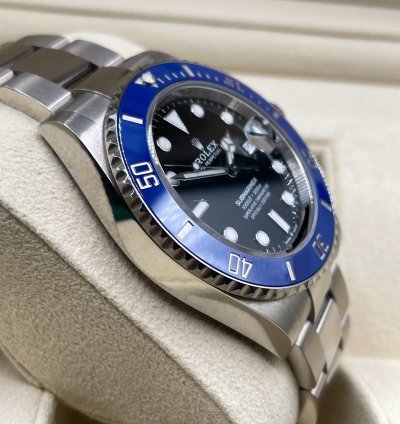 Rolex Submariner Date Whitegold Smurf Blue Bezel Black Dial 41mm Like New Full Set Box Papers