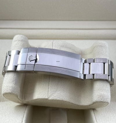 Rolex Submariner Date Whitegold Smurf Blue Bezel Black Dial 41mm Like New Full Set Box Papers