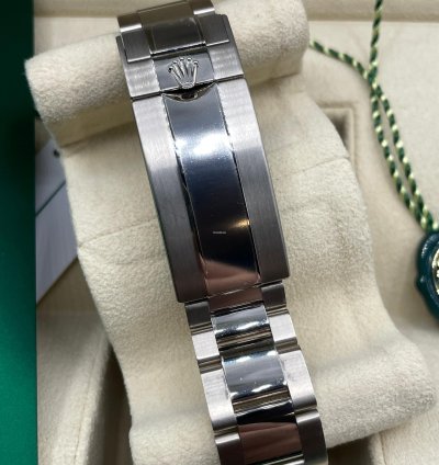 Rolex Submariner Date Whitegold Smurf Blue Bezel Black Dial 41mm Like New Full Set Box Papers