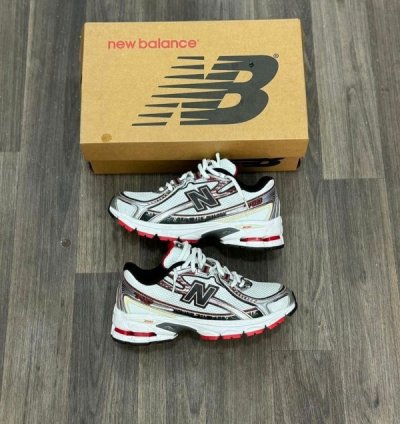 Newbalance 740 Silver Red Sneakers