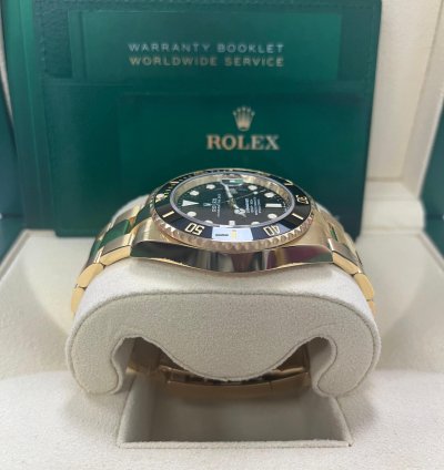 Rolex Submariner Date Yellow Gold Submariner Date Watch - Black Bezel - Black Dial 126618ln