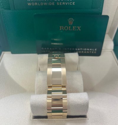 Rolex Submariner Date Yellow Gold Submariner Date Watch - Black Bezel - Black Dial 126618ln