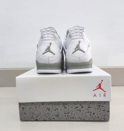 Air Jordan 4 Retro White Oreo