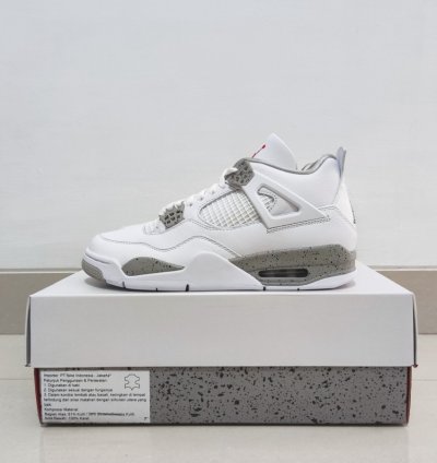 Air Jordan 4 Retro White Oreo