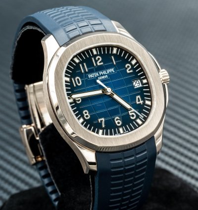 Patek Philippe Aquanaut 5168g Blue Dial 42mm Full Set