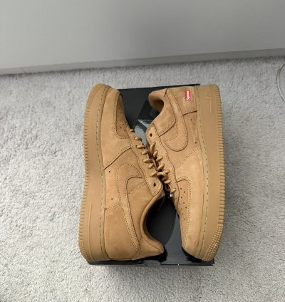 Supreme Nike Air Force 1 Flax
