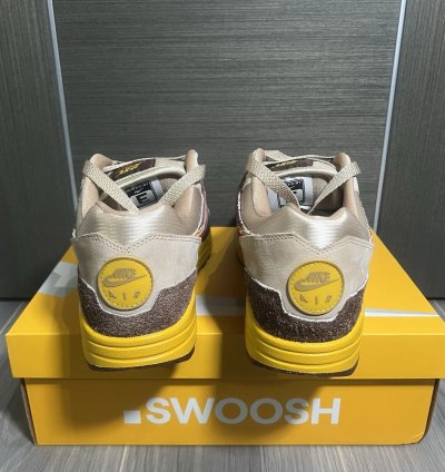 Nike Air Max 1 swoosh Low Poly Big Head Origins