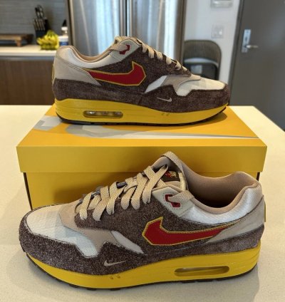 Nike Air Max 1 swoosh Low Poly Big Head Origins