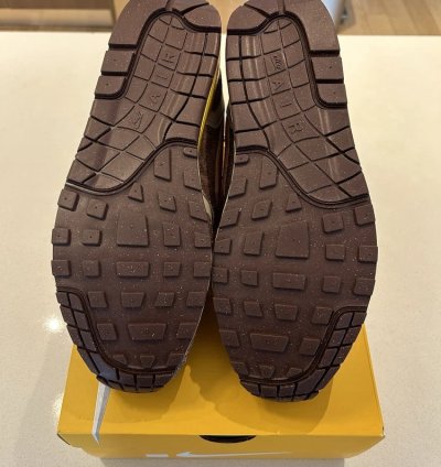 Nike Air Max 1 swoosh Low Poly Big Head Origins
