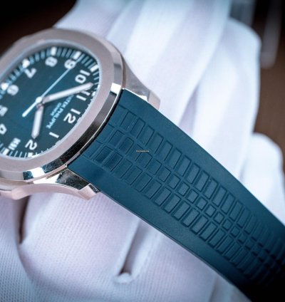 Patek Philippe Aquanaut 5168g-001