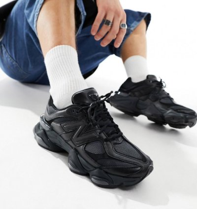 Newbalance 9060 Triple Black Sneakers