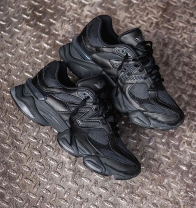 Newbalance 9060 Triple Black Sneakers